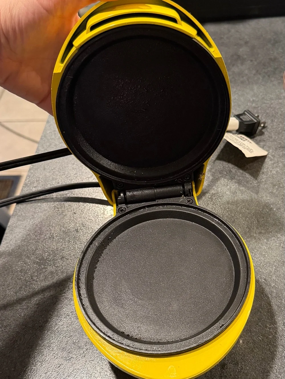 Holstein Electric Yellow Mini Waffle Maker